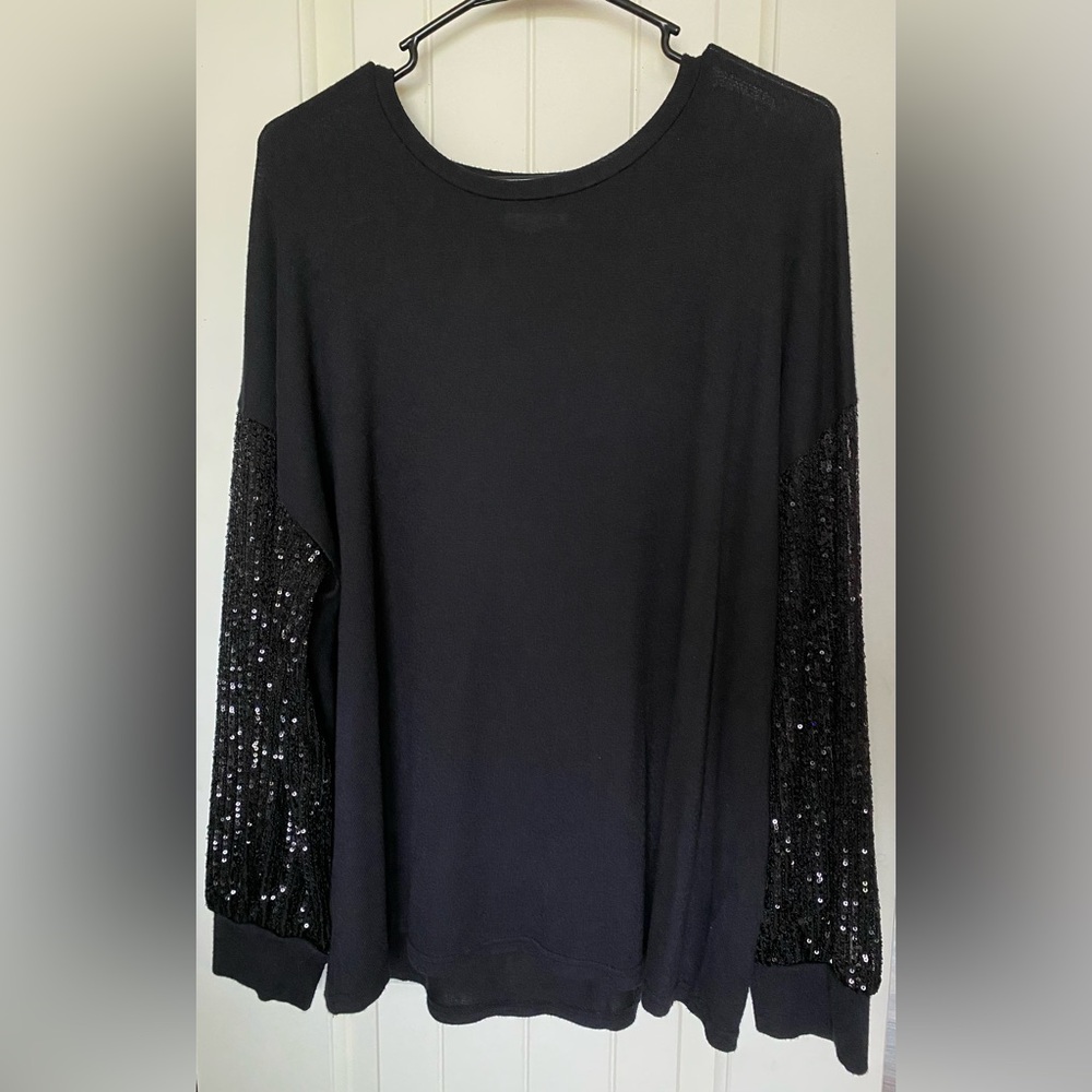 Maurices Black Sequin Long Sleeve Top